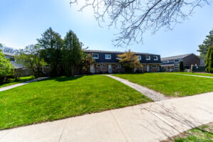 88-2050-upper-middle-rd-burlington-2