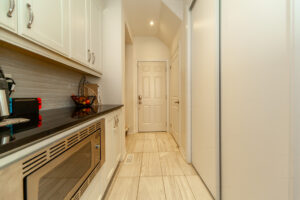 183-beaveridge-ave-oakville-21