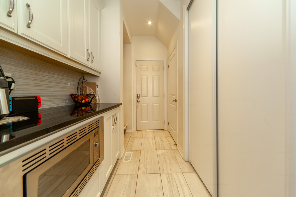 183-beaveridge-ave-oakville-21