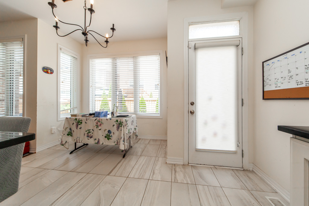 183-beaveridge-ave-oakville-23