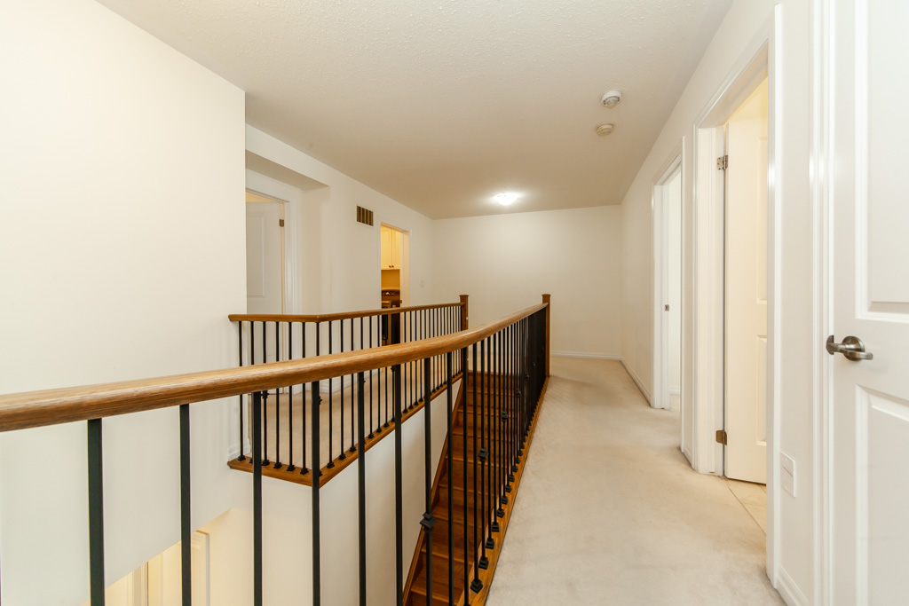 183-beaveridge-ave-oakville-27