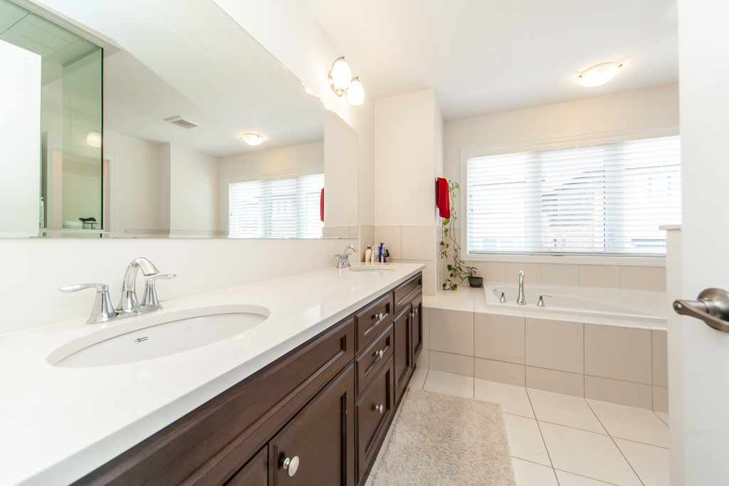 183-beaveridge-ave-oakville-32