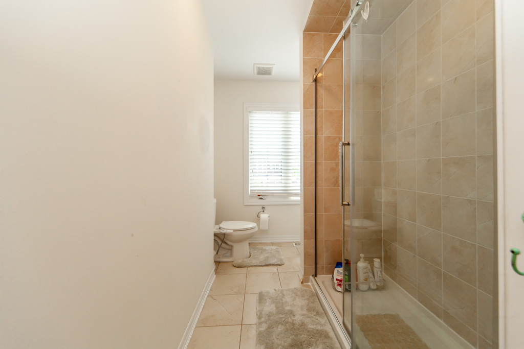 183-beaveridge-ave-oakville-39
