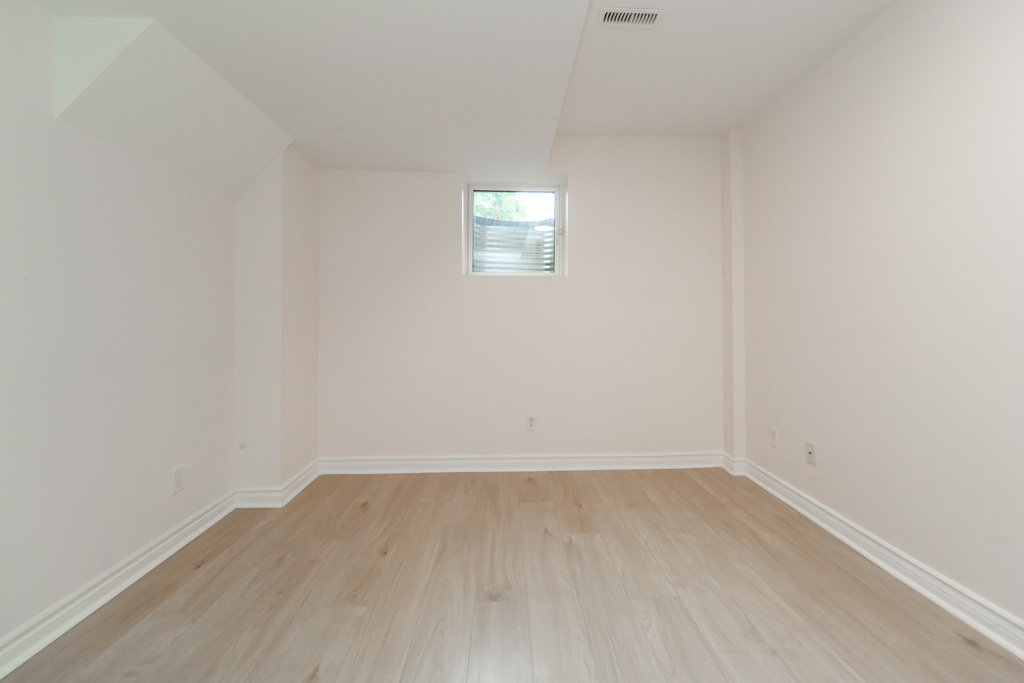 22-branstone-dr-whitby-lower-level-29