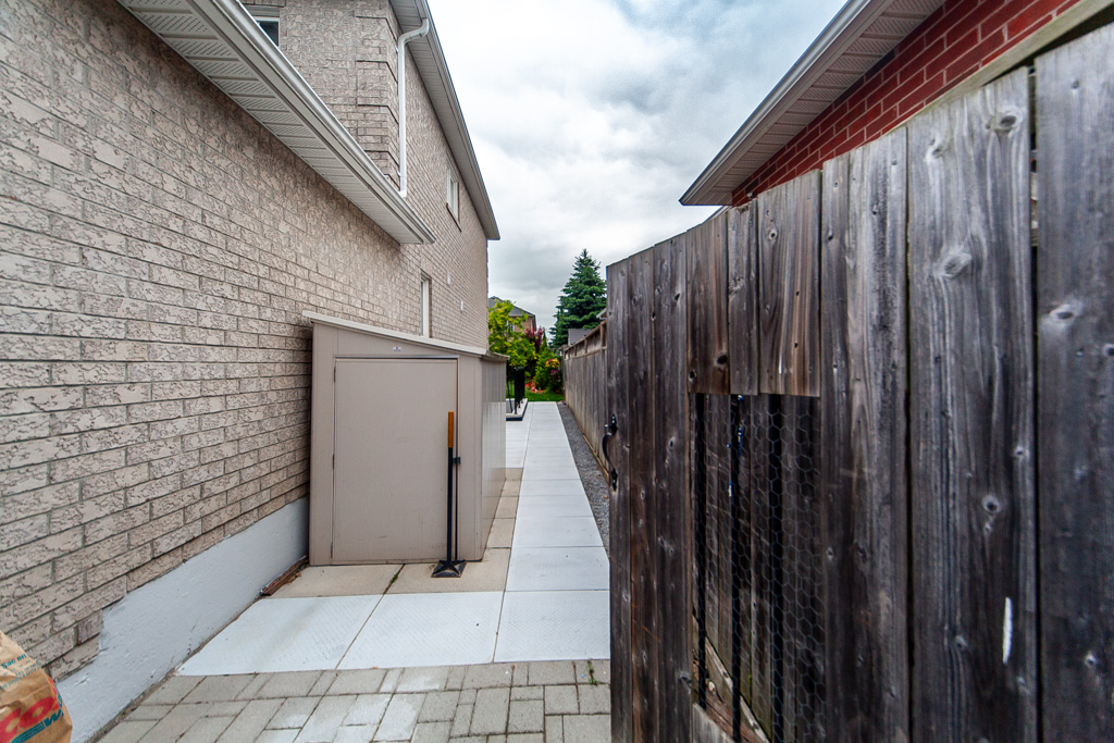 22-branstone-dr-whitby-lower-level-6