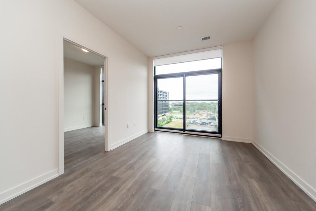 510-181-sterling-rd-toronto-11