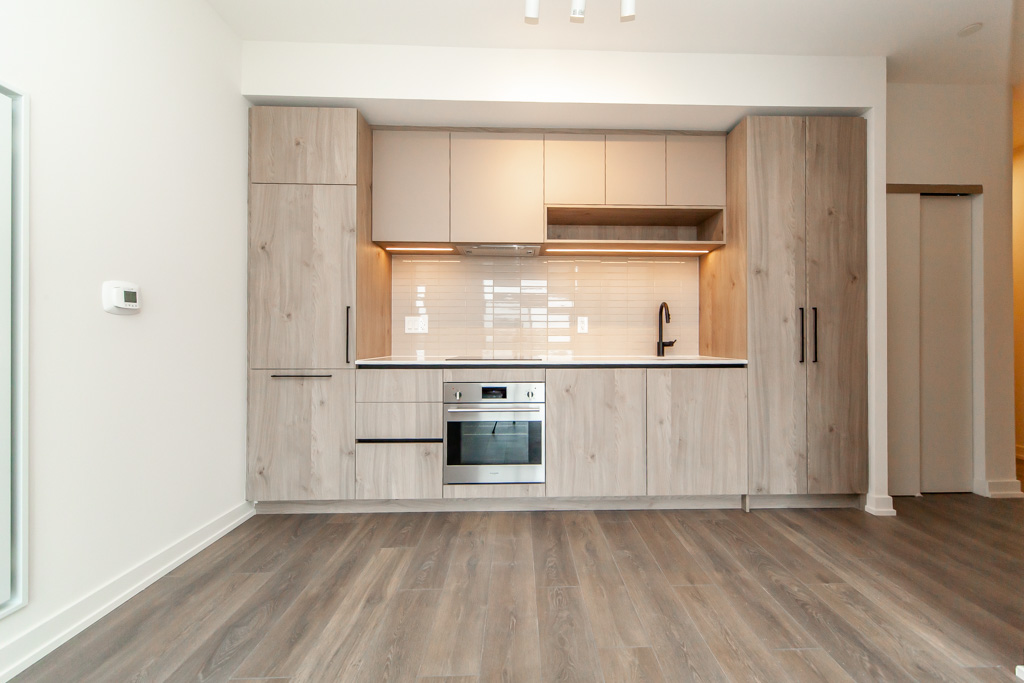 510-181-sterling-rd-toronto-18
