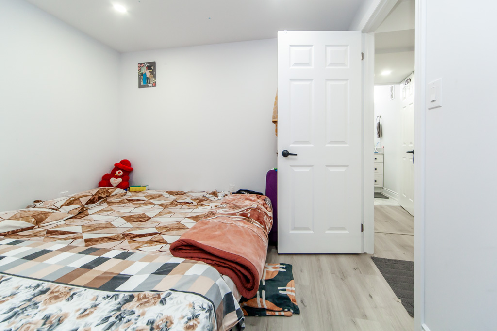 55-rockcliffe-dr-kitchener-v3-47