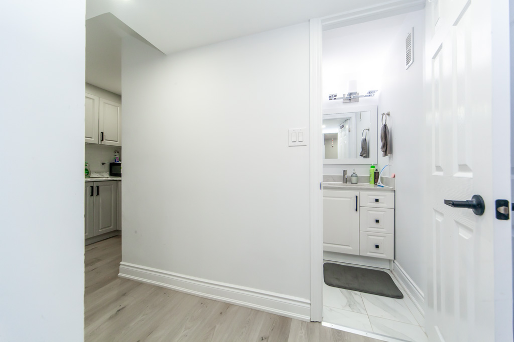 55-rockcliffe-dr-kitchener-v3-48