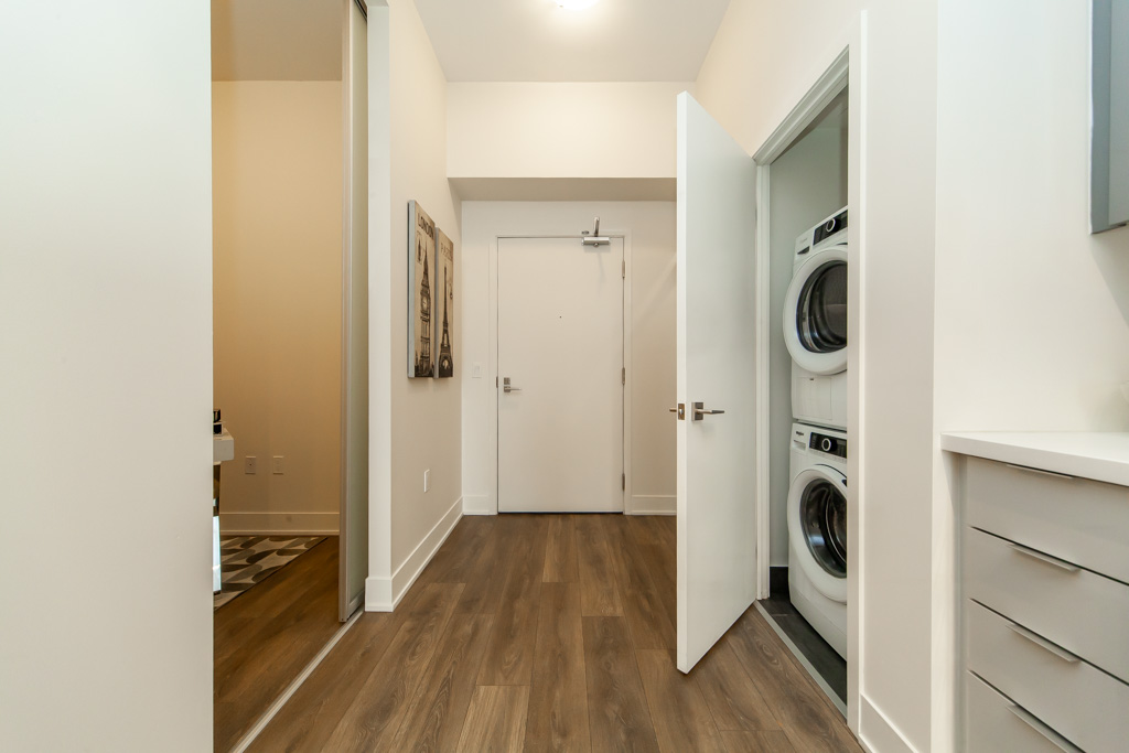 606-2908-highway-7-vaughan-24