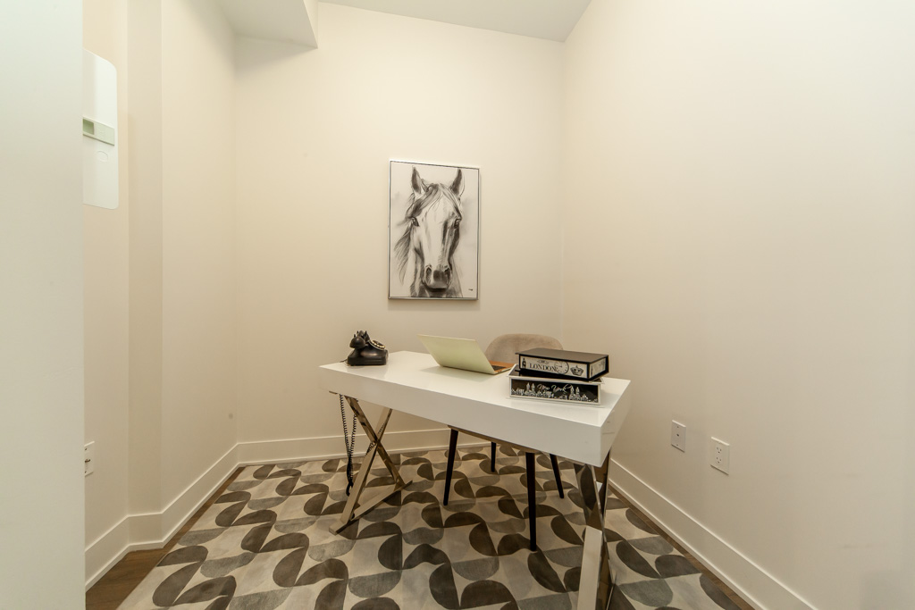 606-2908-highway-7-vaughan-27