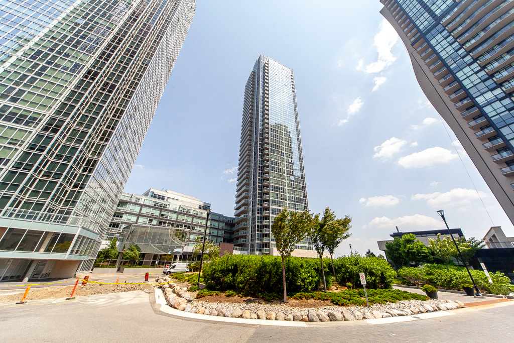 606-2908-highway-7-vaughan-3