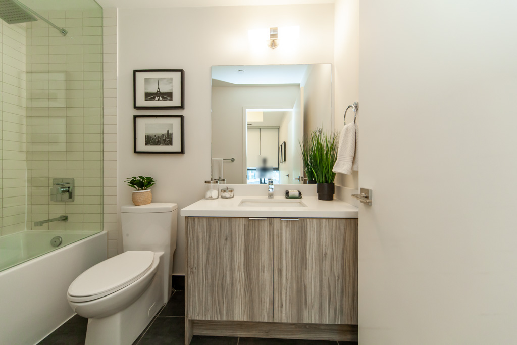 606-2908-highway-7-vaughan-34