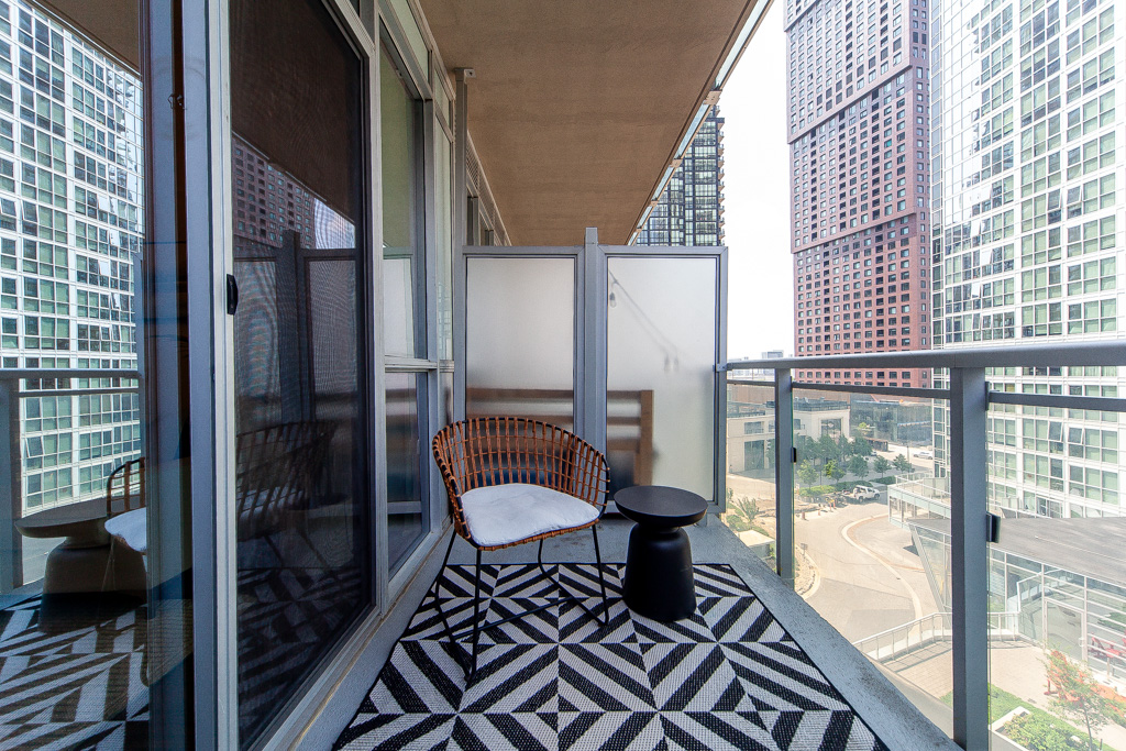 606-2908-highway-7-vaughan-35