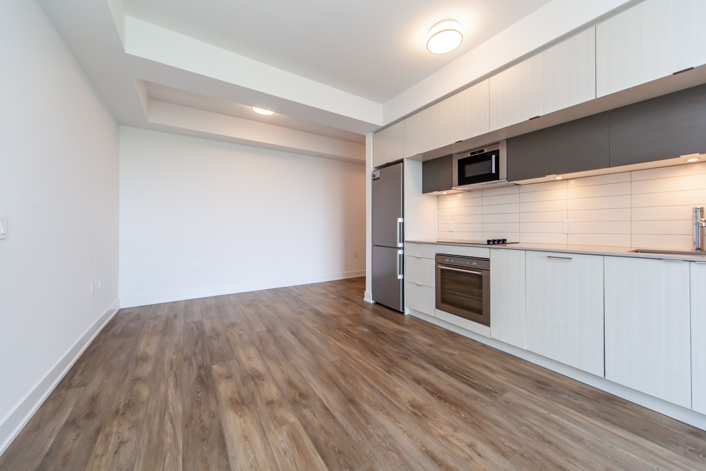 2924-585-bloor-st-e-toronto-16