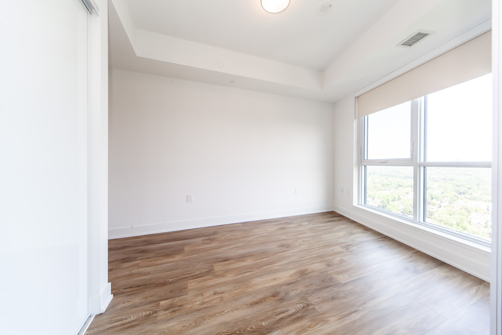 2924-585-bloor-st-e-toronto-27
