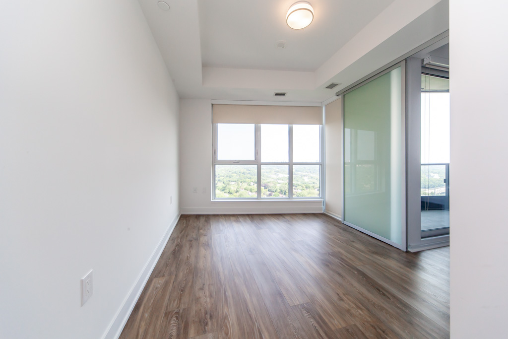 2924-585-bloor-st-e-toronto-28