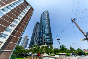 2924-585-bloor-st-e-toronto-3