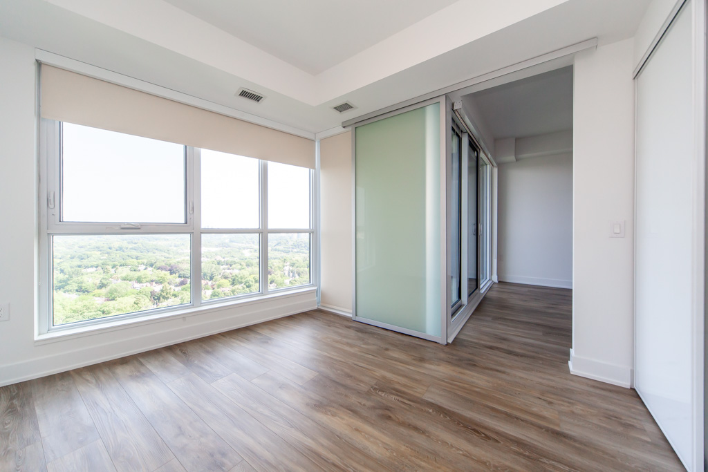 2924-585-bloor-st-e-toronto-31