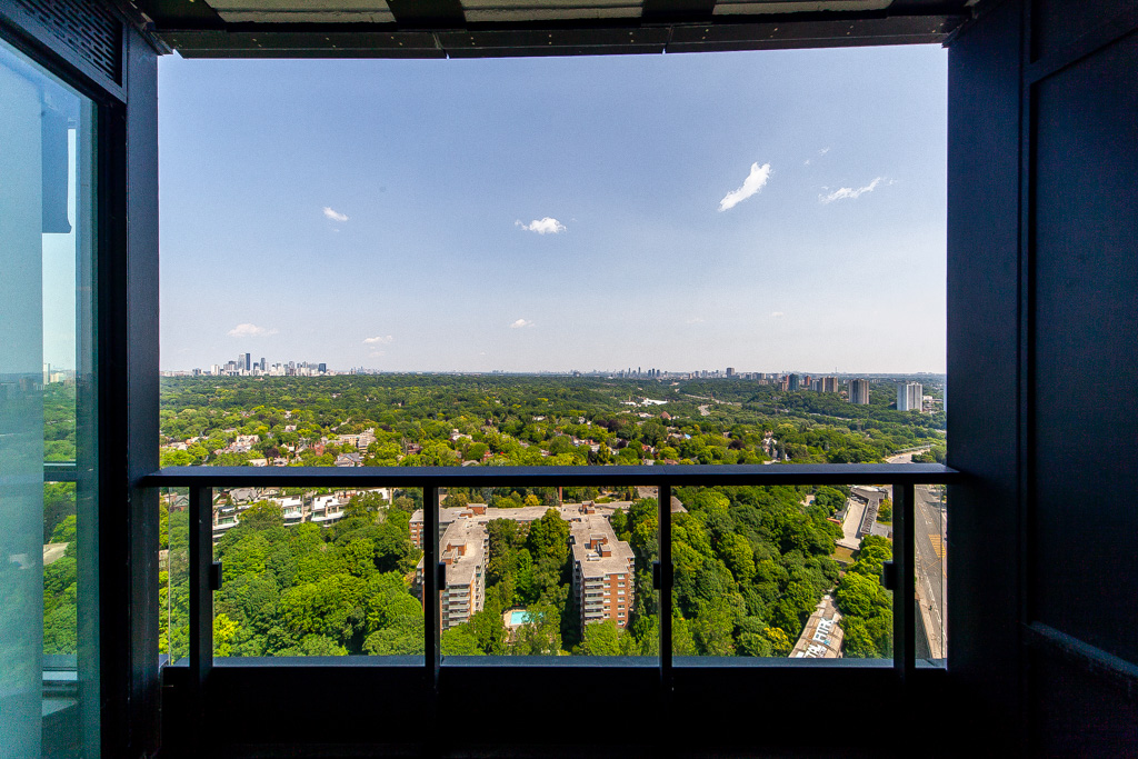 2924-585-bloor-st-e-toronto-36