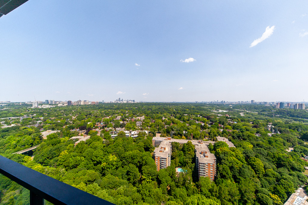 2924-585-bloor-st-e-toronto-37