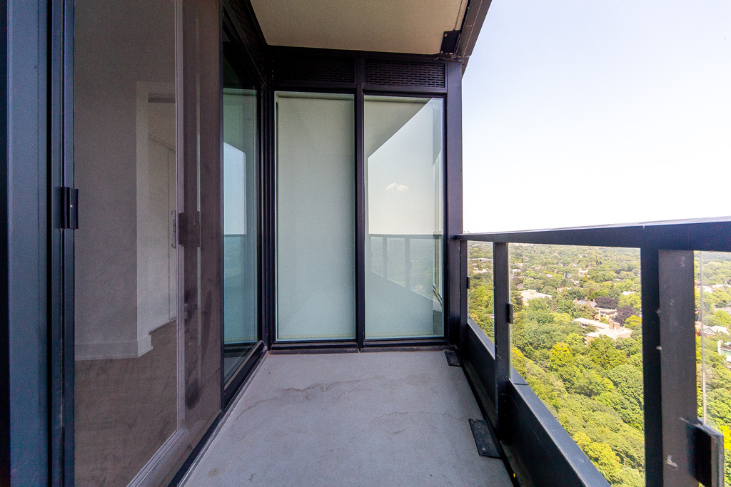 2924-585-bloor-st-e-toronto-39