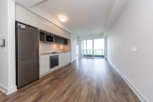 2924-585-bloor-st-e-toronto-9