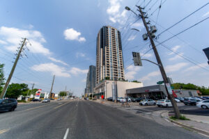502-1-grandview-ave-thornhill-1