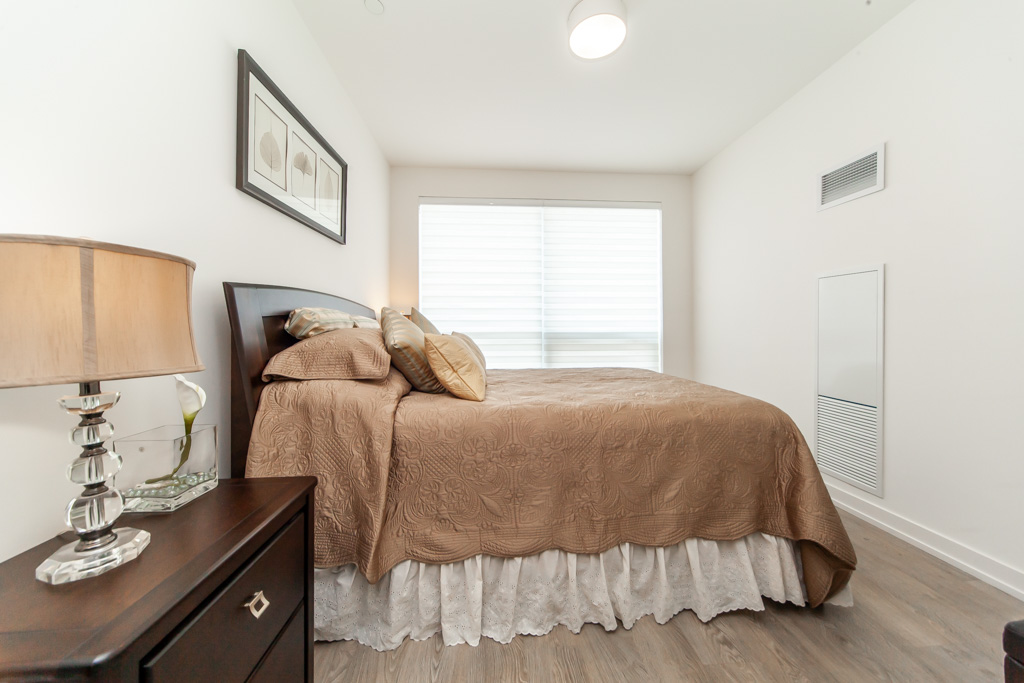 502-1-grandview-ave-thornhill-24