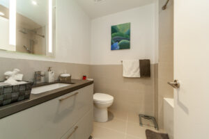 502-1-grandview-ave-thornhill-31