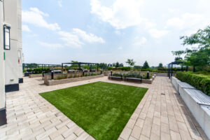 502-1-grandview-ave-thornhill-43