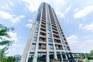 502-1-grandview-ave-thornhill-46