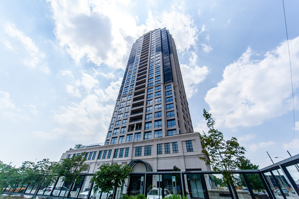 502-1-grandview-ave-thornhill-49
