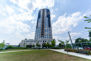 502-1-grandview-ave-thornhill-50