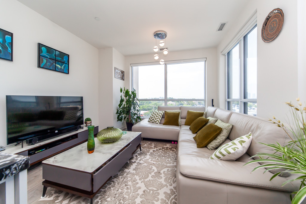 502-1-grandview-ave-thornhill-9