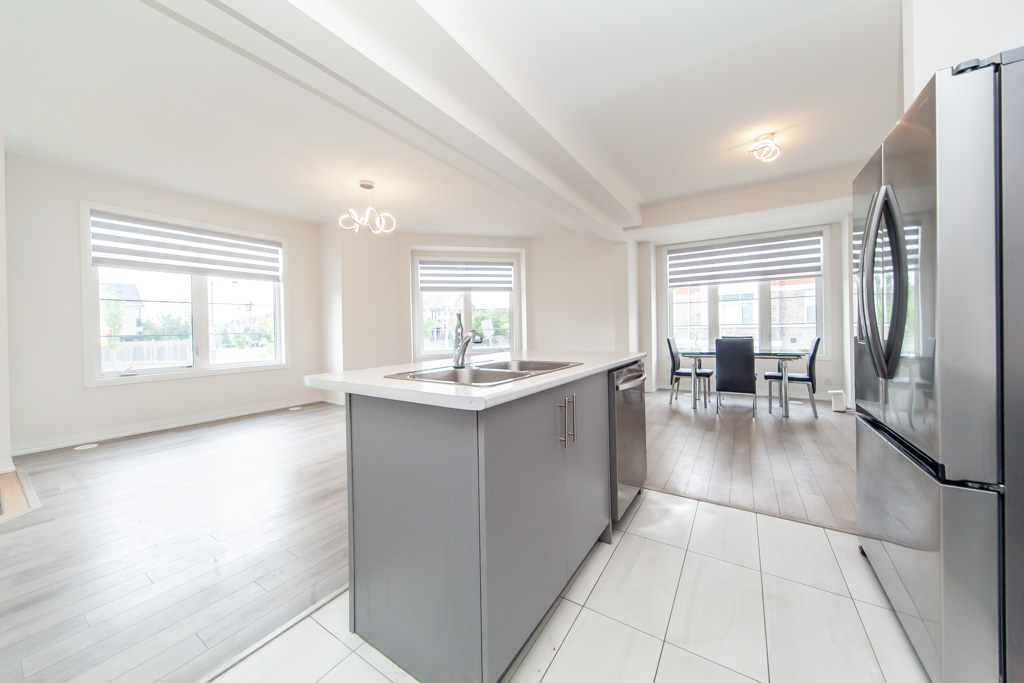 1-carneros-way-markham-23