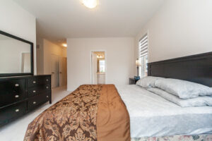 1-carneros-way-markham-35
