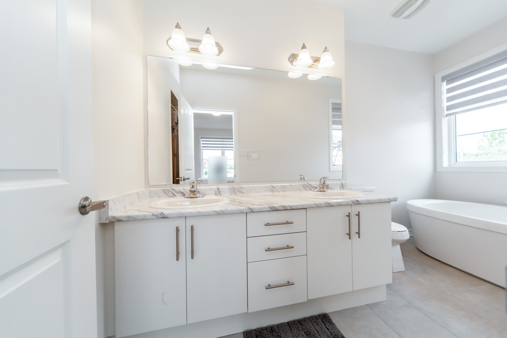1-carneros-way-markham-36