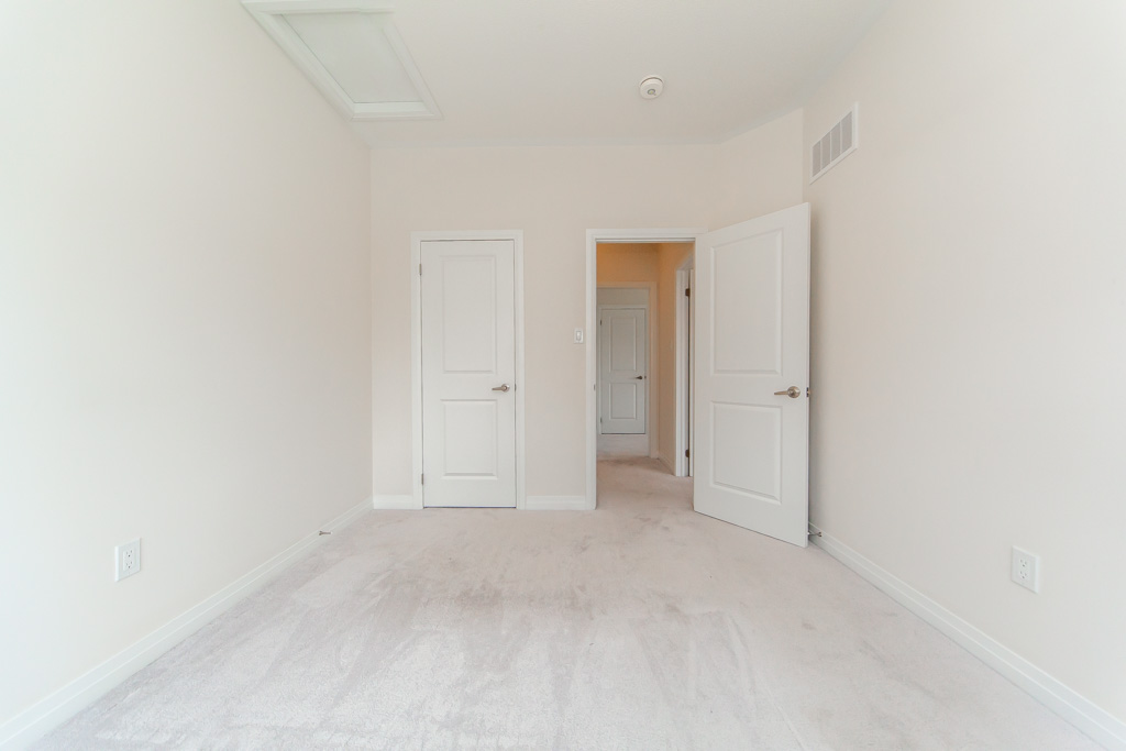 1-carneros-way-markham-48
