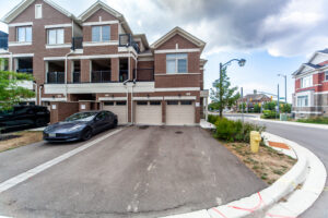 1-carneros-way-markham-55