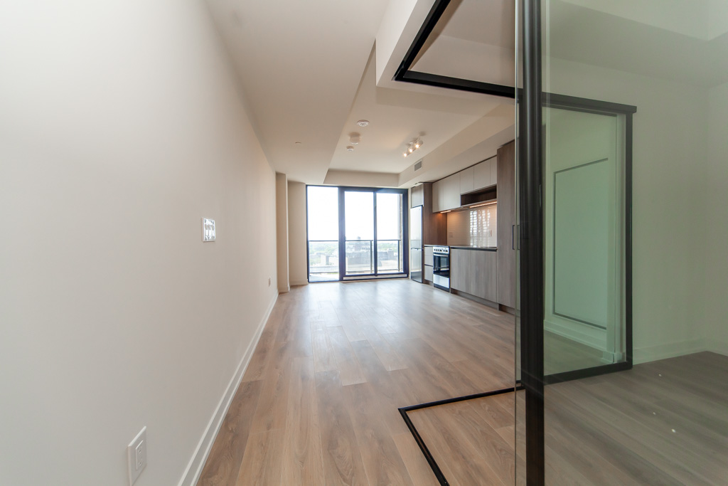 1206-181-sterling-rd-toronto-14