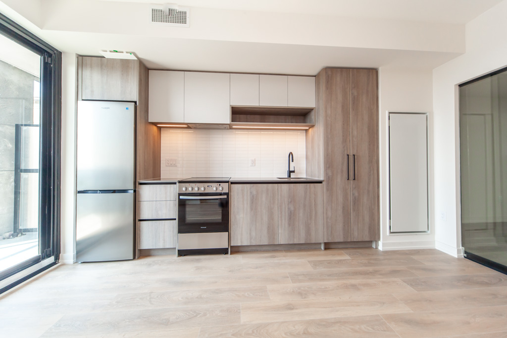 1206-181-sterling-rd-toronto-22