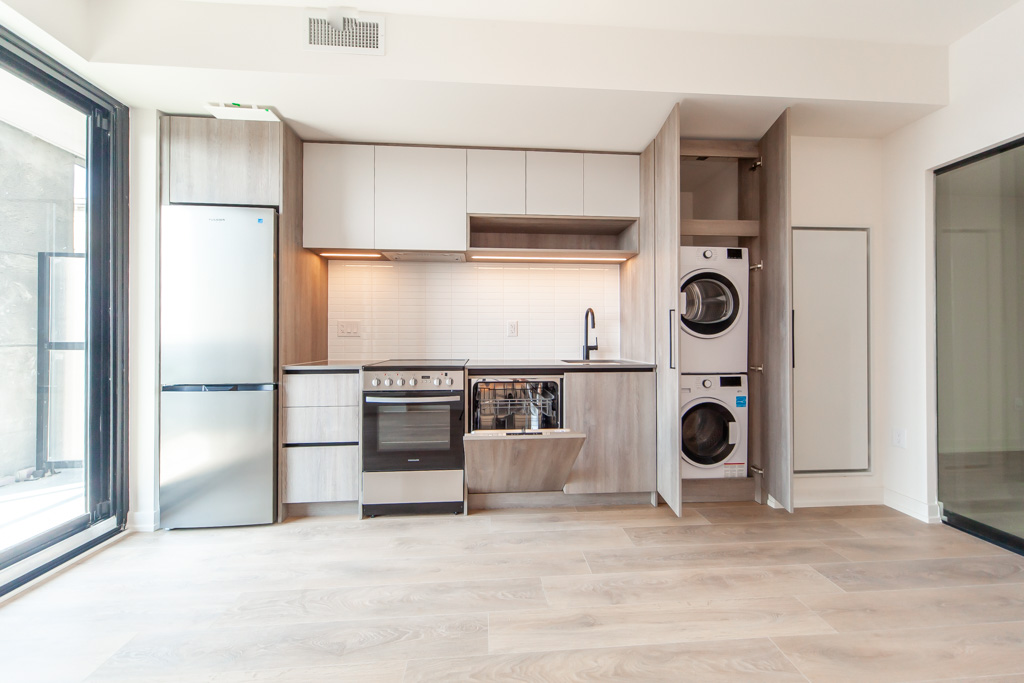 1206-181-sterling-rd-toronto-23