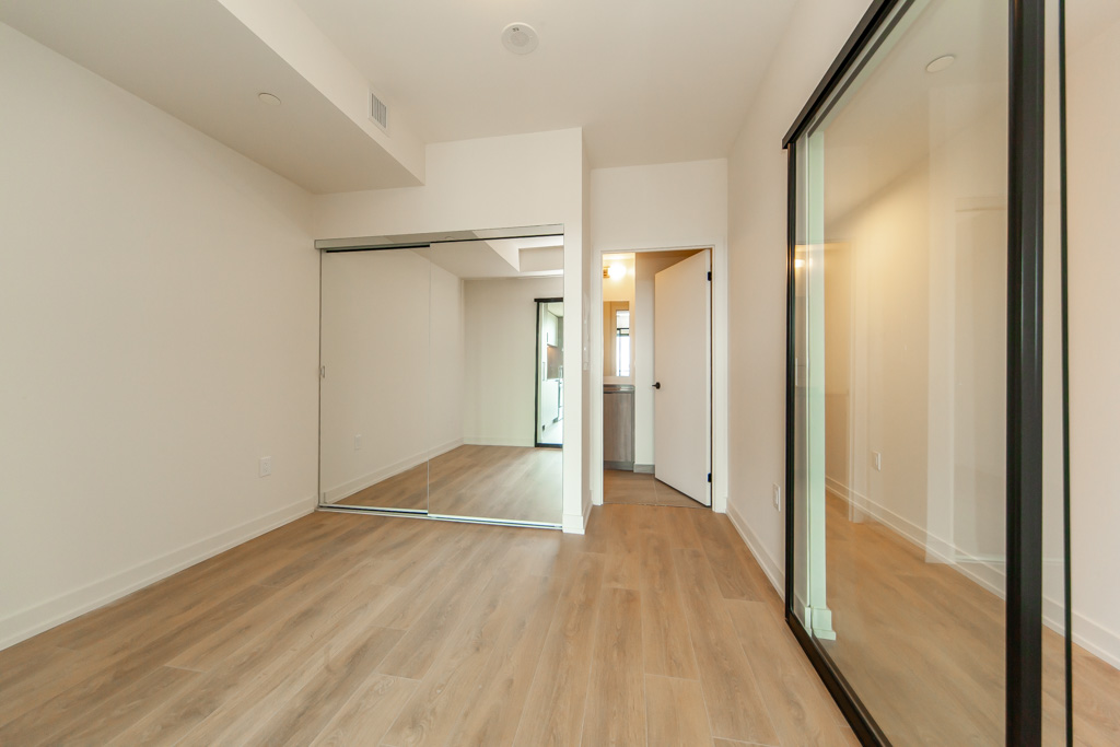 1206-181-sterling-rd-toronto-26