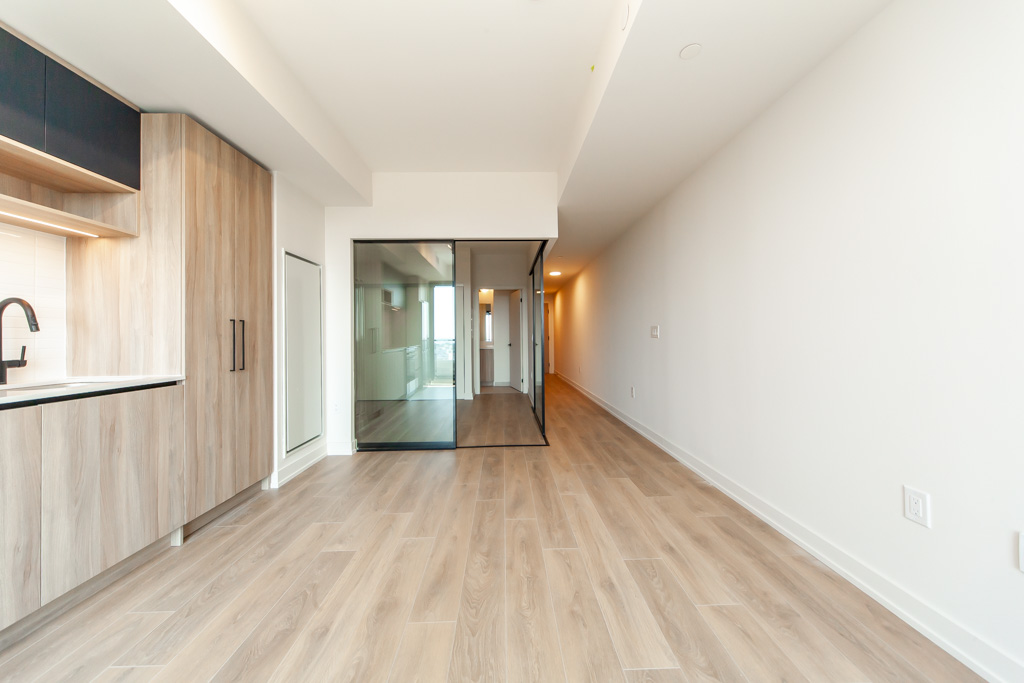 1406-181-sterling-rd-toronto-14