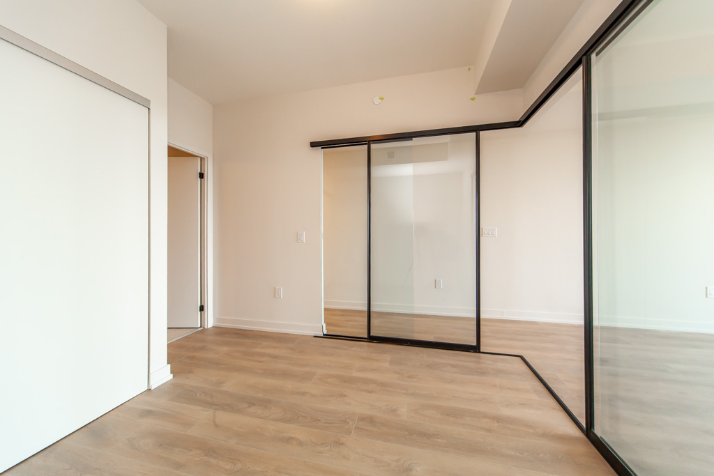 1406-181-sterling-rd-toronto-22