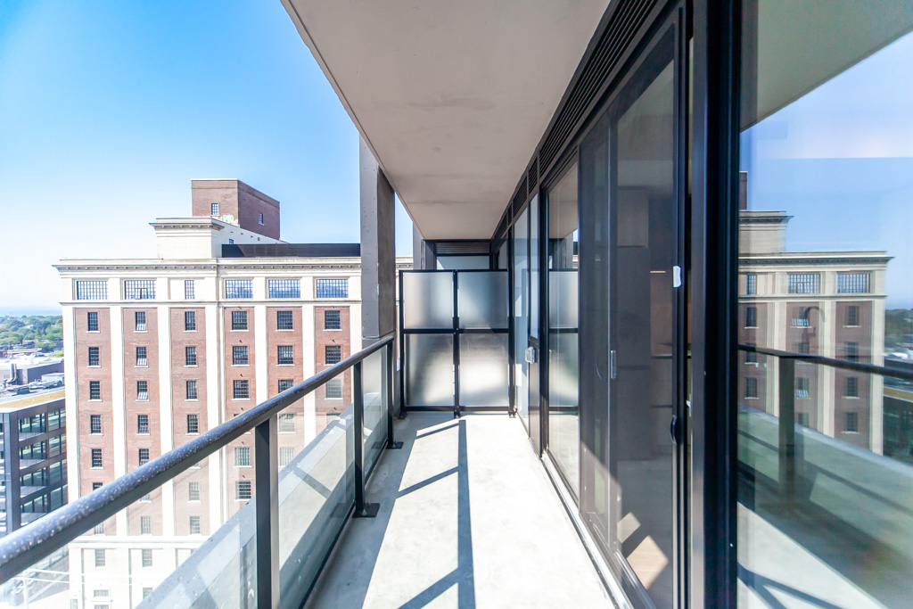 1406-181-sterling-rd-toronto-31