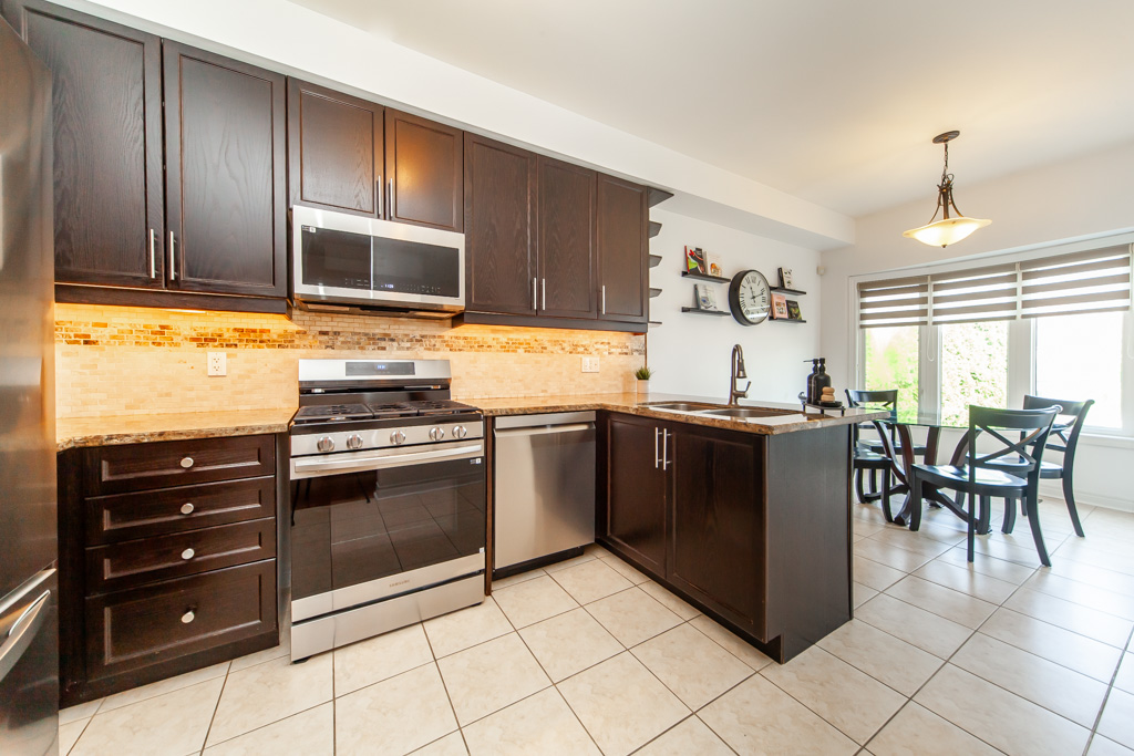 20-worthview-dr-vaughan-19