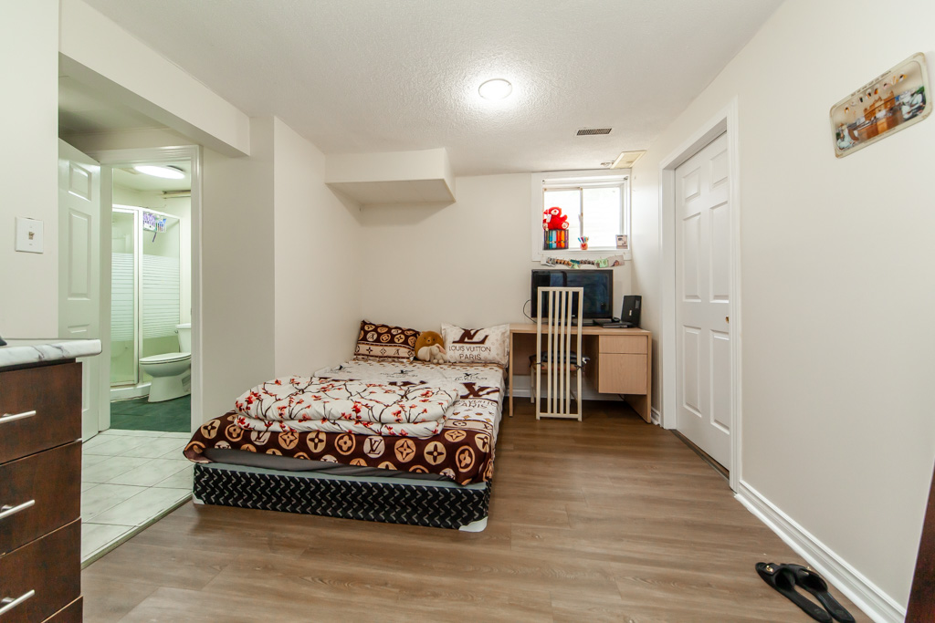 25-morning-dew-cres-brampton-42