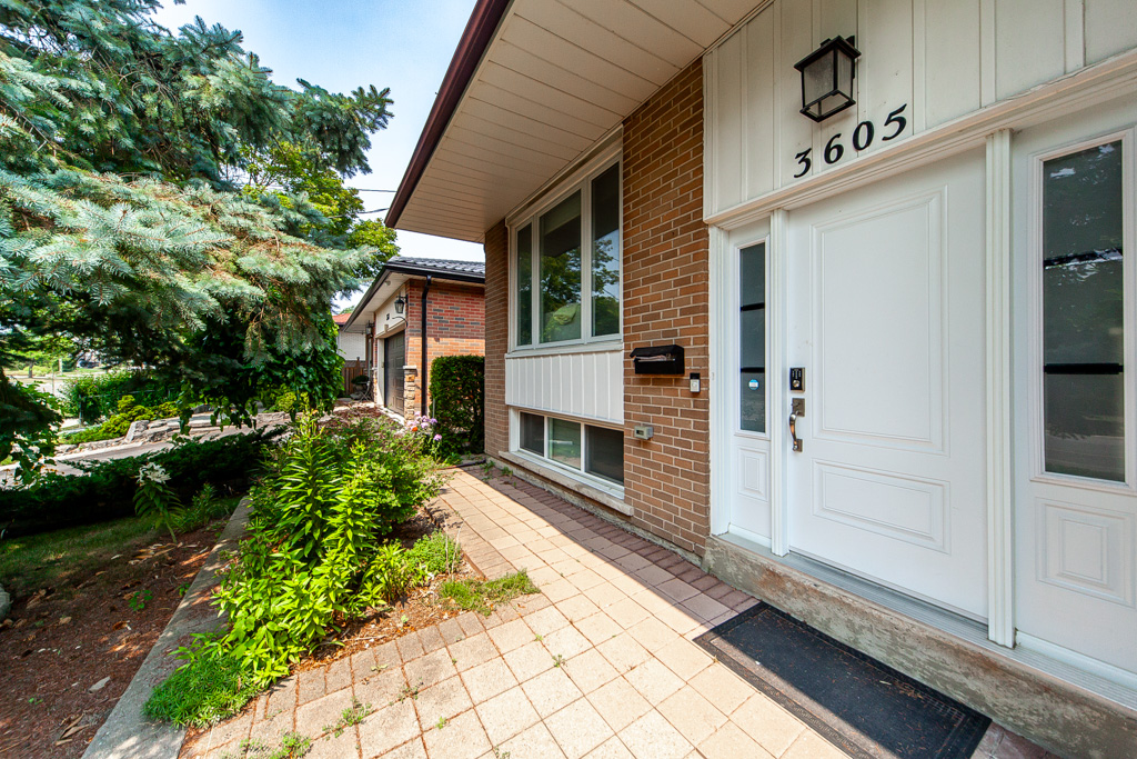 3605-the-credit-woodlands-mississauga-5